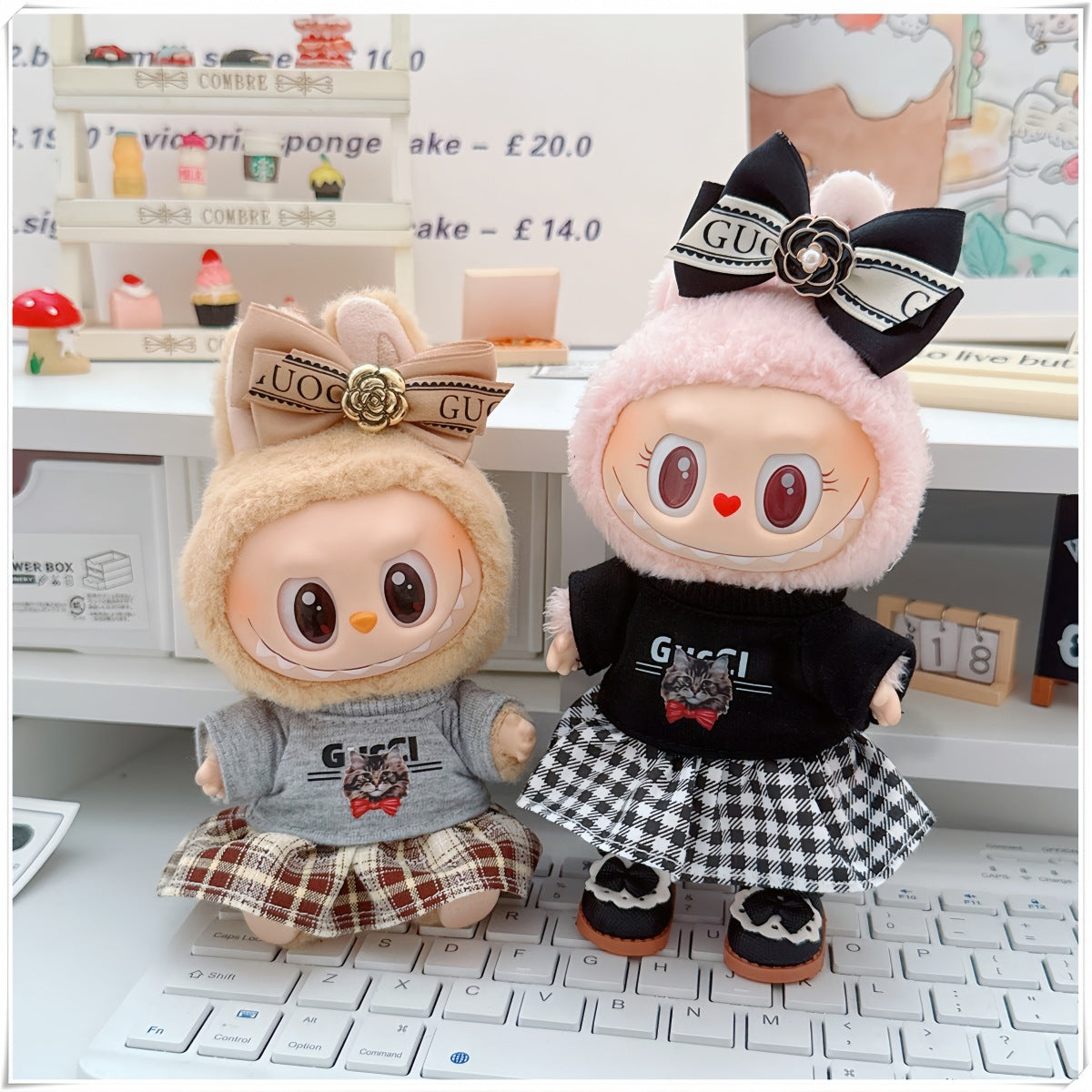 Schwarzes Kleid & 10 cm Schuhe: Eleganter Look für Labubu